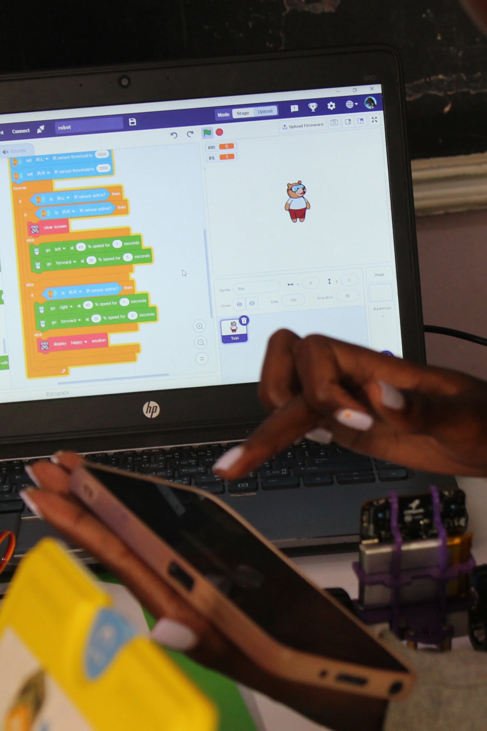 Robotics and Scratch programming session at Avecina International School